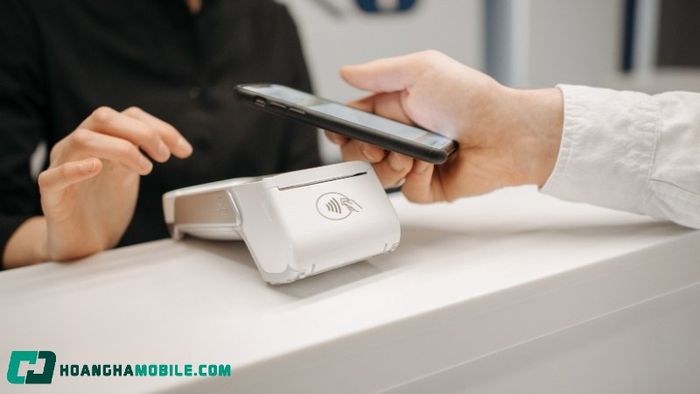 bat-nfc-iphone-11-12