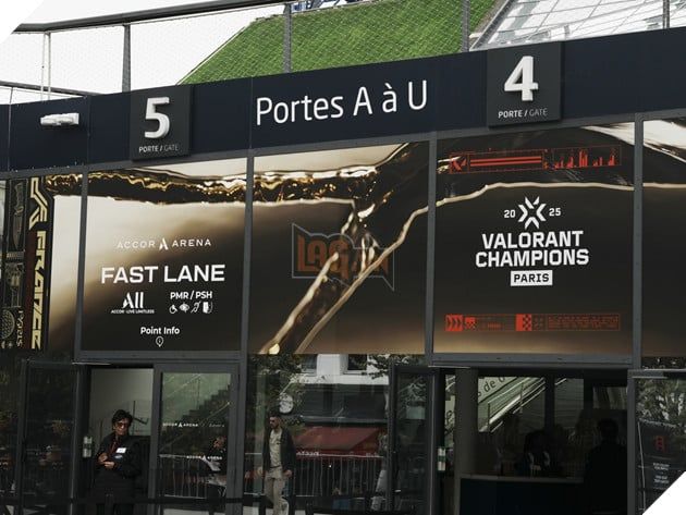 VALORANT Champions 2025: Bầu Không Khí Sôi Sục Ngày Mở Màn 2