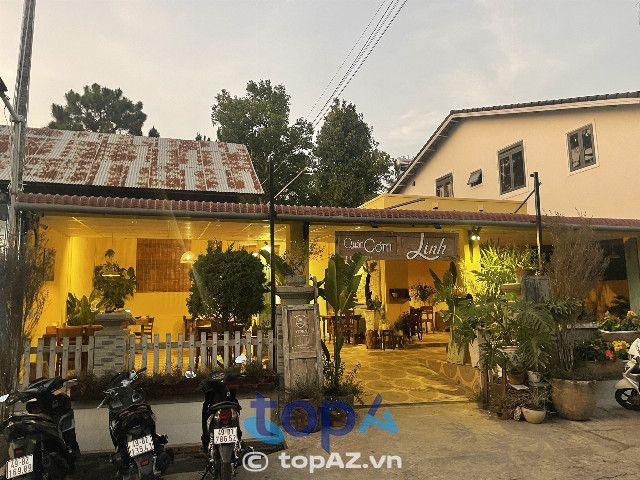 Quán cơm Linh Đà Lạt