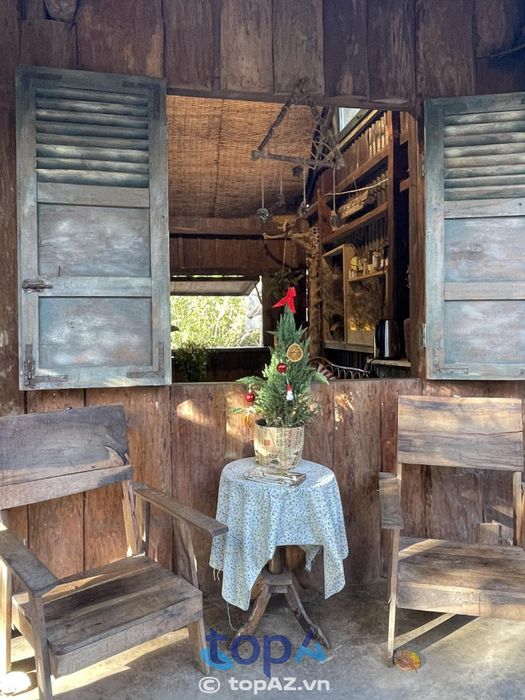 Tiệm cà phê Nhà bên suối