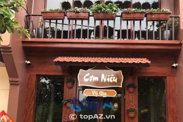 Cơm niêu Vũ Gia