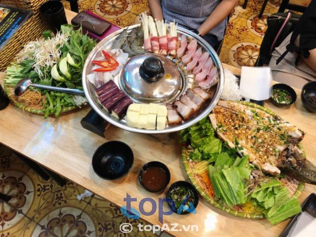 Lẩu mắm Bà Sáu