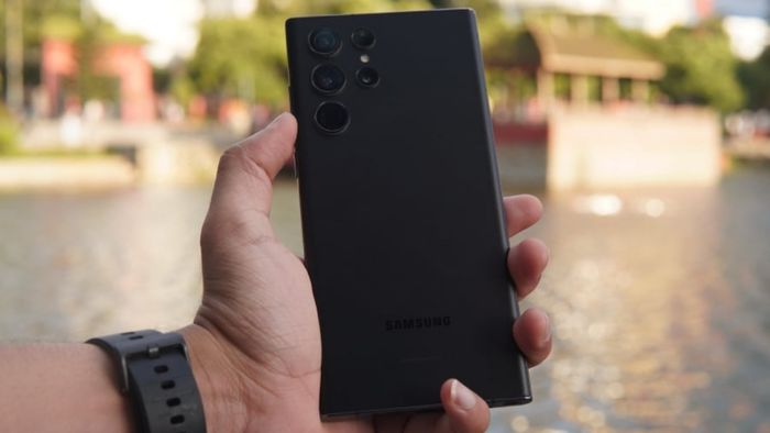 Với người dùng Galaxy S22, đây là bản cập nhật Android lớn cuối cùng của thiết bị.