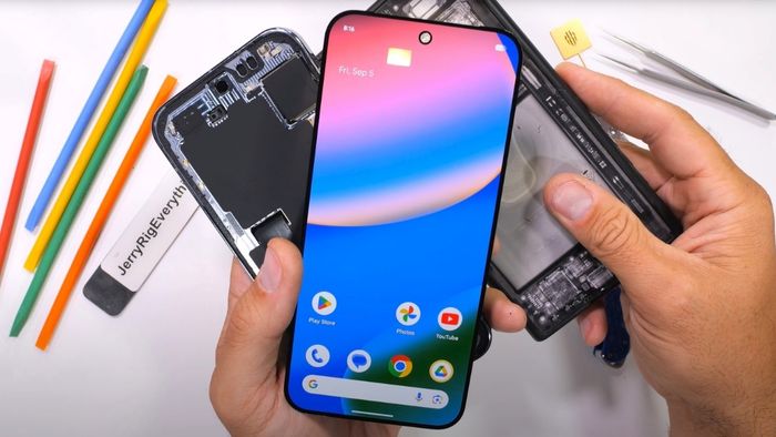 iFixit chính thức mở bán các linh kiện thay thế, công cụ và hướng dẫn sửa chữa cho Google Pixel 10 Pro và Pixel 10 Pro XL.