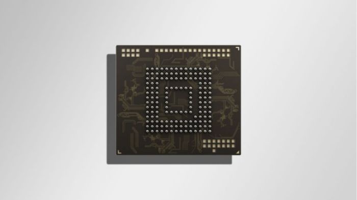 JEDEC đã tiết lộ rằng UFS 5.0 có thể đạt tốc độ băng thông tối đa lên tới 10,800 MB/s, một bước tiến lớn trong công nghệ lưu trữ di động.