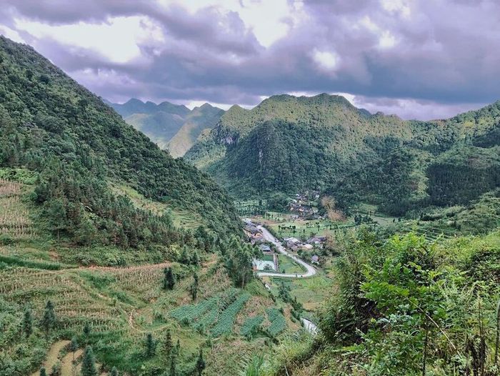 Hà Giang luôn là điểm đến thu hút du khách với những cảnh sắc ấn tượng, làm say đắm lòng người.