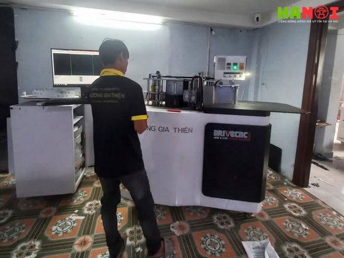 Dich-vu-thi-cong-chu-noi-inox-ha-noi-tai-truong-gia-thien-1-Mytour