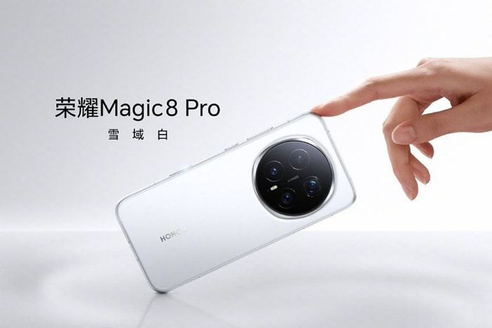 Thiết kế của HONOR Magic 8 Pro nổi bật và thu hút sự chú ý ngay từ cái nhìn đầu tiên.