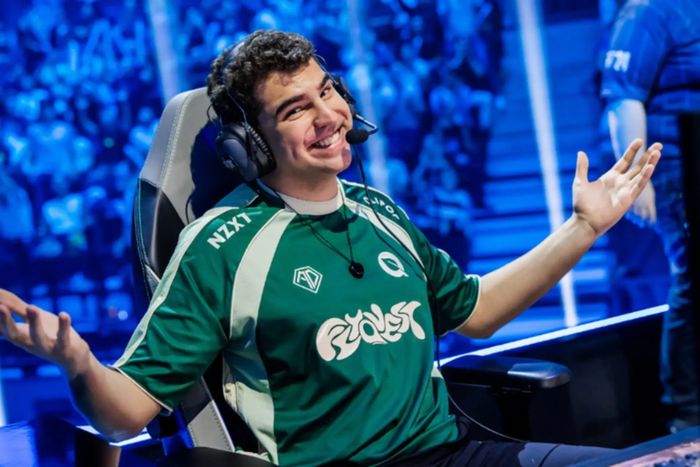 Bwipo, tuyển thủ của đội FlyQuest, đã gây xôn xao cộng đồng với những phát ngôn gây tranh cãi.