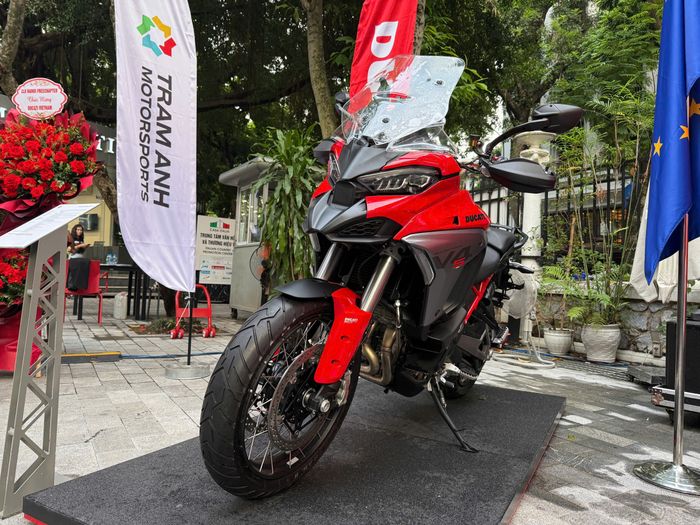 Ducati 3.jpg