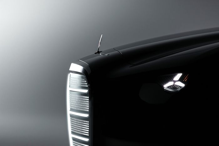 Mercedes-Benz-Vision-Iconic-2.jpg