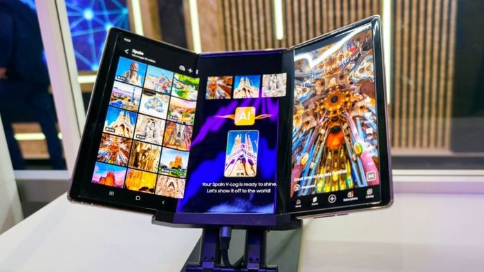 Galaxy Z TriFold