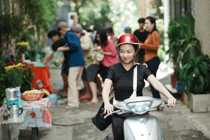 Dù có tên là Thương, nhưng cô con gái này lại thường xuyên chỉ biết báo cho mẹ là chính.