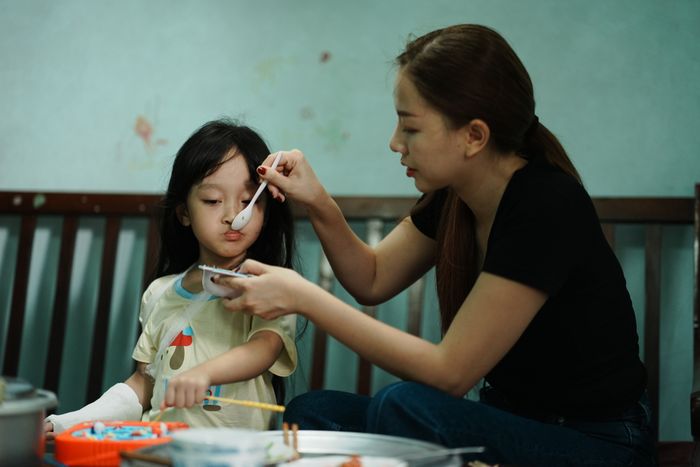 Tuy nhiên, câu chuyện trong phim vẫn còn nhiều yếu tố quen thuộc và chưa có sự đột phá thực sự.