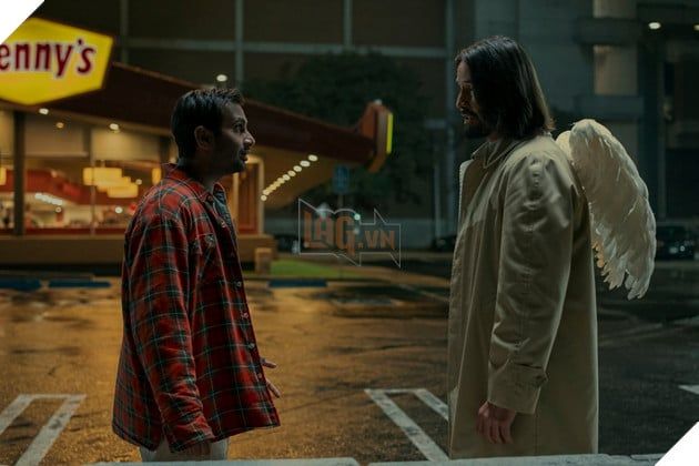 Tạo hình của Keanu Reeves trong phim Good Fortune.