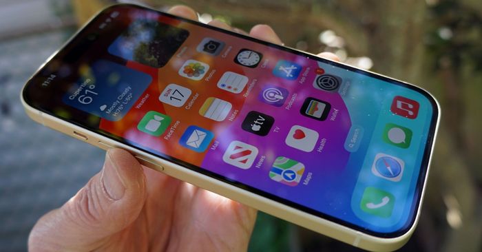 Man-hinh-iPhone-15