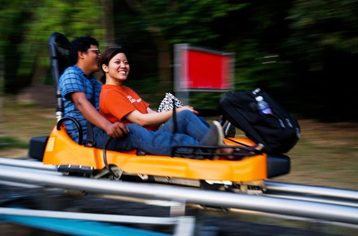 Khám phá máng trượt núi Bà Đen dài gần 2km – một hành trình đáng nhớ.