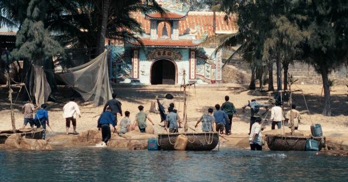 Truy Tìm Long Diên Hương khai thác cảm hứng từ tục thờ cá Ông - một tín ngưỡng linh thiêng của ngư dân miền biển