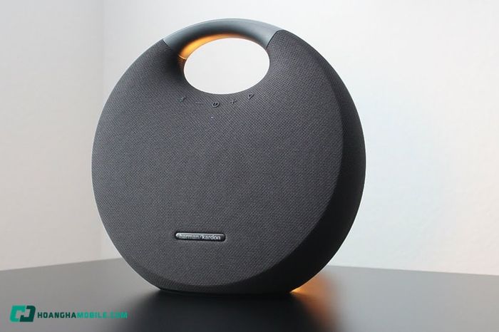 harman-kardon-onyx-studio-5-08