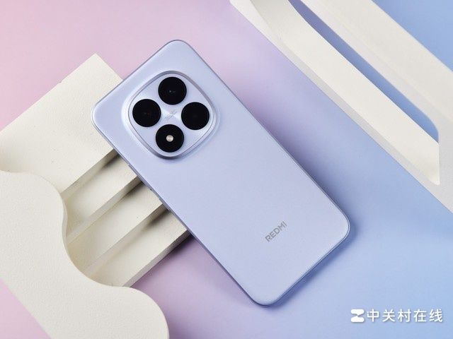 Redmi Note 15 Pro+ sở hữu thiết kế ấn tượng và thu hút người dùng ngay từ cái nhìn đầu tiên.