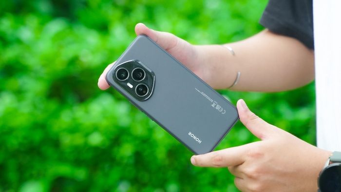 Mẫu điện thoại kế nhiệm HONOR 400 Pro dự đoán sẽ sở hữu hệ thống camera ấn tượng.