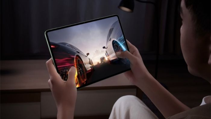 iQOO Pad 5e được trang bị màn hình 12.05 inch, độ phân giải 2,800 x 1,968 pixel và tần số quét 144Hz.