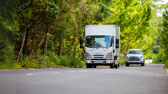 Các dòng xe của ISUZU luôn đồng hành cùng người Việt trên mọi nẻo đường.