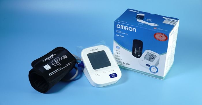 cach-doc-may-do-huyet-ap-Omron