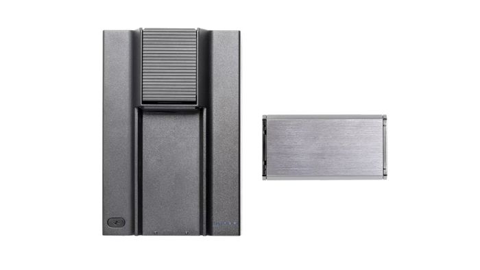 Người dùng có thể tháo ổ SSD ra và sử dụng như một ổ cứng di động thông thường.