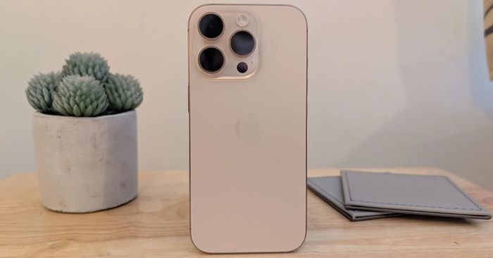 so-sanh-iphone-16-pro-va-iphone-16prm-nen-lua-chon-mau-nao-12