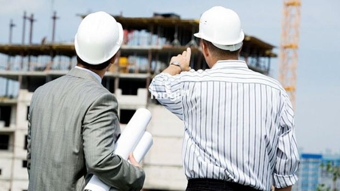 Kiểm tra kỹ lưỡng hệ thống điện, nước và thông gió trước khi xây dựng nhà là rất quan trọng để đảm bảo an toàn và chất lượng công trình.