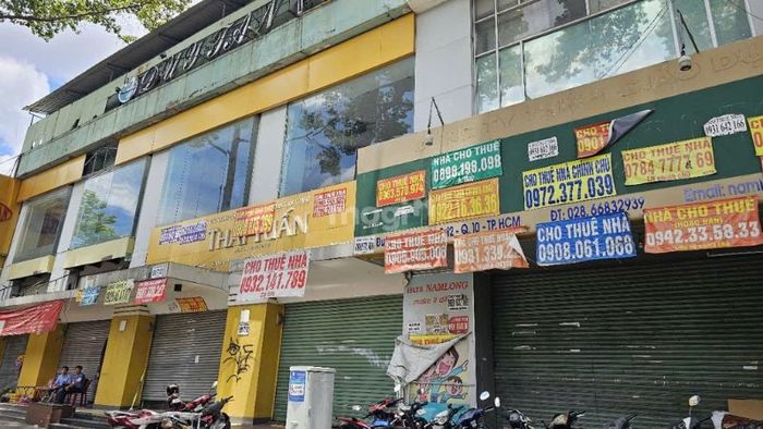 Các yếu tố tác động đến giá thuê mặt bằng