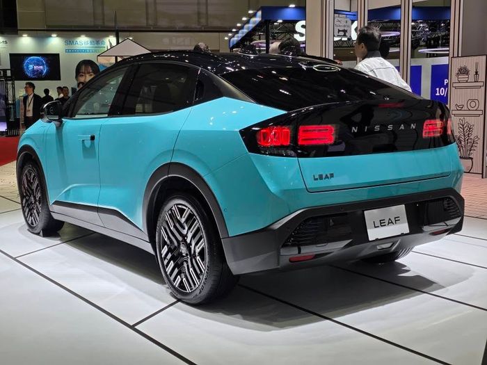All-New Nissan LEAF 2.jpg
