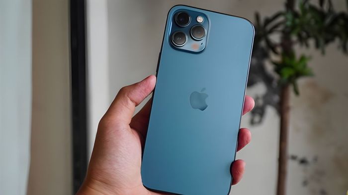 iPhone 12 Pro Max được trang bị 6GB RAM