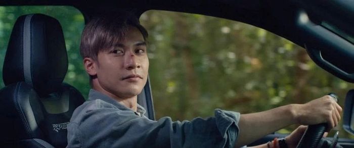 Dàn cast của phim đã cố gắng rất nhiều nhưng không thể cứu vãn được kịch bản yếu kém này