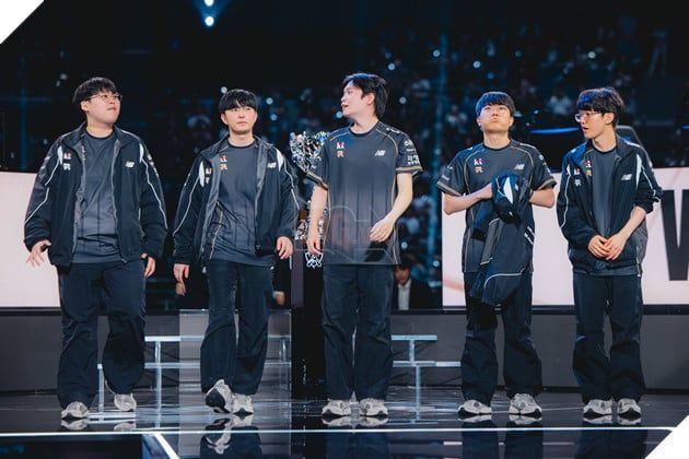 CKTG 2025: KT Rolster Tạo Nên Câu Chuyện Cổ Tích, Đánh Bại GEN.G Ở Bán Kết 4