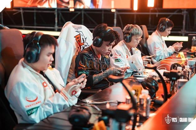 FPT X Flash dễ dàng hủy diệt One Star Esports, tiến thẳng vào Chung kết Tổng Mùa Đông 2025