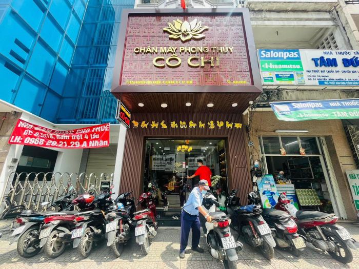 Chân Mày Phong Thuỷ Cô Chi hình ảnh 1
