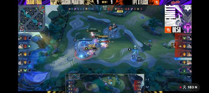 Chung kết tổng trở nên căng thẳng khi FPT lại vượt lên dẫn trước.