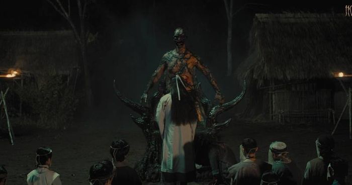 Những nghi lễ dị giáo bao trùm bầu không khí đầy u ám và quỷ dị