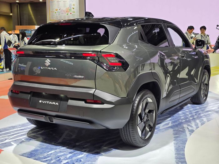 Suzuki eVITARA 2.jpg