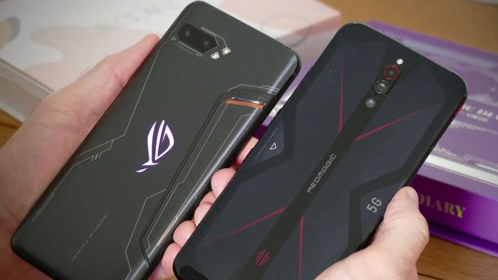 Thị trường gaming phone đang rất nóng với sự góp mặt của các tên tuổi lớn như RedMagic và ROG Phone.