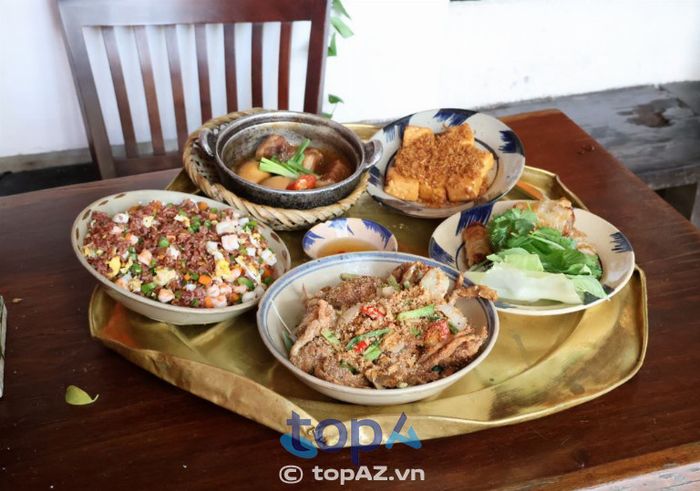 Cục Gạch Quán