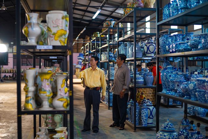 Người đàn ông luôn gắn liền với hình ảnh của sự thành công và quyền lực