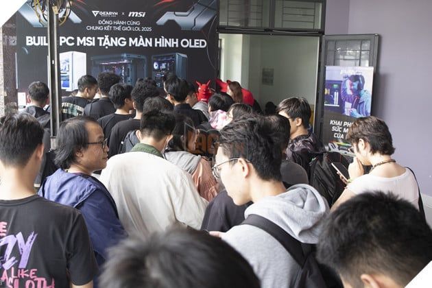 Không khí sôi động tại Viewing Party CKTG 2025 diễn ra tại Việt Nam 2