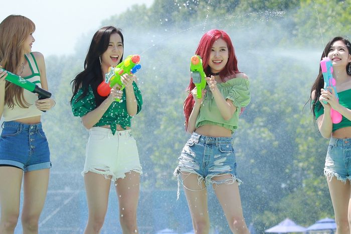 Lý do khiến Waterbomb trở thành hiện tượng văn hóa