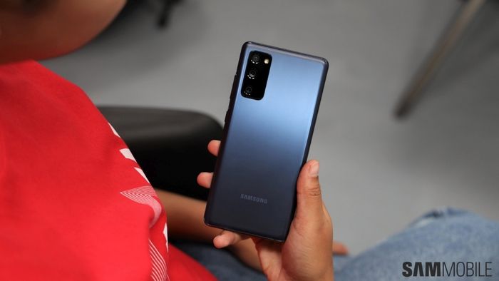 Tháng 10 vừa qua, Galaxy S20 FE đã chính thức khép lại chu kỳ hỗ trợ phần mềm của mình