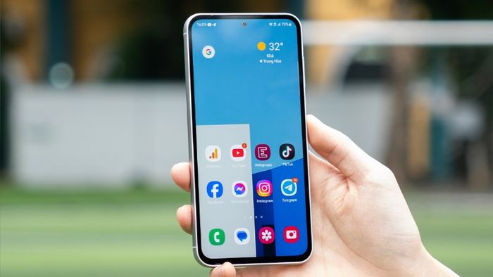 Màn hình AMOLED 6.58.