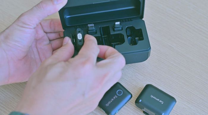 SARAMONIC BLINK500B2+ Thiết kế mic thu âm Saramonic Blink500B2+ nhỏ gọn, mang theo dễ dàng