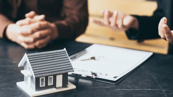 Hãy kiểm tra kỹ lưỡng hợp đồng trước khi quyết định thuê mặt bằng (Nguồn tcnhadep.com)